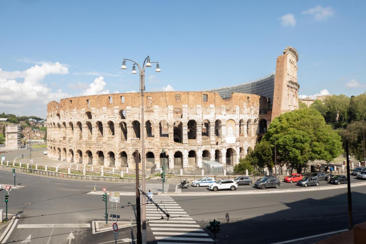 Iflat Unforgettable In Front Of Colosseum Řím Exteriér fotografie